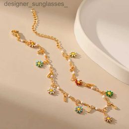 Anklets Bohemian Small Daisy Design Colour Oil Drop Process Flower Pendant 18k Gold Plated Link Chain Anklet for Women Beach JewelryL231116