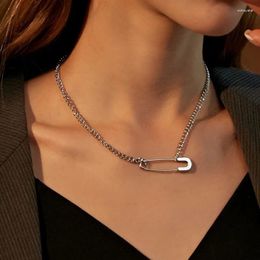 Pendant Necklaces VSnow Simple Silver Colour Metal Paper Clip Necklace For Women Fashion Hollow Out Asymmetric Party Jewellery