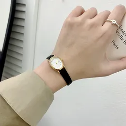 Wristwatches Oval Thin Belt Small Glass Dial Quartz Watch For Women Sports Woman Fashion Digital Gifts