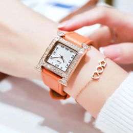 Wristwatches Leather Fashion Quartz Elegant Hand Clock For Women Unique Design Luxury Ladies Watch