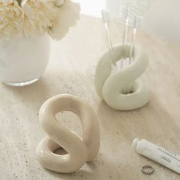 Toothbrush Holders Creative Rope Knot Ceramic Tooth Brush Holder Nordic Bathroom Accessories Storage Bedroom Dressing Table Makeup 231116