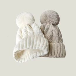 BeanieSkull Caps Winter Twist Knitting Hat For Women Fur Pompom Thick Plush Cap Beanie Solid Colour Ladies Warm Ski Snow Skullies Beanies 231116