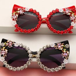 Sunglasses Mosengkw Vintage Sexy Cat Eye Personality Flower Daimond Adult Shade Glasses UV400