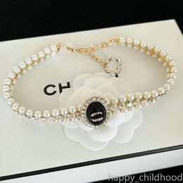 Designer halsband choker varumärke brev hänge halsband mode kvinnor pärla halsband bröllop smycken älskare gåva