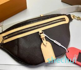 Famous Designers Chest Luxurys Shoulder Bumbag Fanny Pack Genuine leather tote fashion Belt Bag woemns Bum purse pocket Cross Body handbags 231115