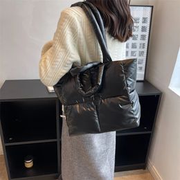 Evening Bags Fashion Large Tote Quilted Padded Handbags Designer Women Shoulder Luxury Nylon Down Cotton Crossbody Bag Winter Purse 2023 231116