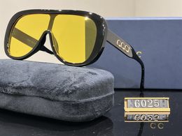 Designer-Sonnenbrillen für Männer und Frauen, modische, klassische Sonnenbrille, luxuriöse polarisierte Piloten-Übergroße-Sonnenbrille, UV400-Brille, PC-Rahmen, Polaroid-Objektiv S6025