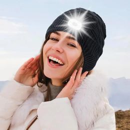 Berets Beanie Hat With LED Light Solid Colour High Elasticity Washable Brightness Adjustable Unisex Winter Warm Lighted