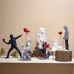 Decorative Objects Figurines Banksy Sculpture Collection Flower Thrower Statue Pop Art Modern Balloon Girl Figurine Office Home Decoration Accessories 231115