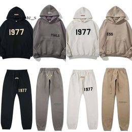 Designer Men's 1977 Essentials Essentials con cappuccio pantaloni casual Numero Sude Sude Jogging Hip Hop Mens Essenzialità della tuta