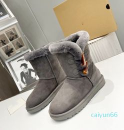 Winter New Sheepskin Wool Snow Boots Women's Horn Buckle Series Snow Flat Bottom Comfortable and Warm