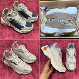 Run 55-Sneaker für Damen, Daddy-Designer-Schuhe, Denim, belüftete Ösen, gepolstertes Netzfutter, durchsichtiger Besatz, geriffelte Gummi-Außensohle, Designer-Sneaker für Damen