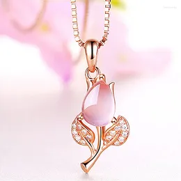 Pendant Necklaces Elegant Rose Gold Plated Crystal Flower Necklace Charm Natural Pink Gems Zircon Women's Wedding Jewelry Xmas Gifts