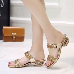 Summer Slippers Women Wear Stylish Rhinestone Sequins Non-Slip Beautiful Thick With Personality Beach Slippers