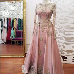 Elegant Arabic Muslim Long Sleeve Evening Dresses Crystals Beaded Women Pink A Line Formal Wear Lace Appliques Abiye Dubai Caftan Prom Party Gowns 2024