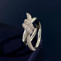 New arrive fashion Brand knot T rings with full crystal Jewellery for woman gold-plated heart-shaped rings letters female ring for woman gift