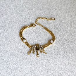 Charm Love Gifts Cuff Bracelet Bangle Christmas Designer Brand Bracelet Vintage Style Gold Plated Charm Jewelry Girl Elegant Design Boutique Bee Bracelet