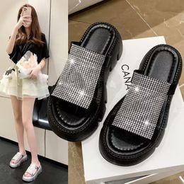Summer Female Rhinestone Slippers Fashion Sexy Beautiful Outdoor Non-Slip Comfortable Soft Sole Personality Beach Sandals