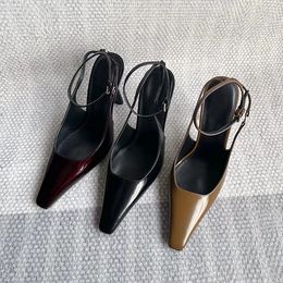 Classic and popular women's high heel sandals, designer shoes, dresses, women's wedding party shoes. Sizes 35-40 with box