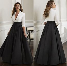 Elegant Long Sleeves Mother Of The Bride Dresses Deep V Neck Pleated Wedding Guest Dress A Line Floor Length Satin Evening Gowns