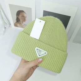 Designer Knit Woolen Cuffed Beanie Skull Caps and Hats for Mens Womens Unisex Fashion Luxury Winter Spring Fall Autumn Bonnets Casual Solid Dome Beanies Light Green