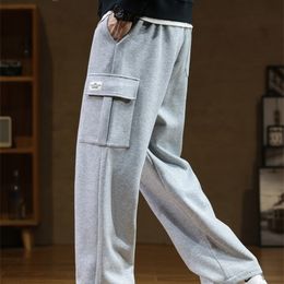 Men s Pants 2023 Autumn Sweatpants Men Multi Pockets Drawstring Cotton Casual Track Pant Male Loose Straight Trousers Large Size 8XL 231116