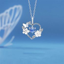 Pendant Necklaces New Romantic Moonstone Star Moon Heart Pendant Necklace for Women Fashion Zircon Butterfly Choker Elegant Clavicle Chain Jewellery Z0417