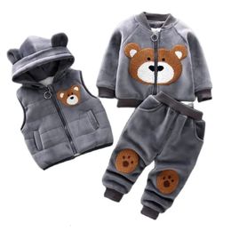 Rompers Autumn Winter Baby Boys Clothes Sets Thick Fleece Cartoon Bear Jacket Vest Pants 3Pcs Cotton Sport Suit For Girls Warm Outfits 231117