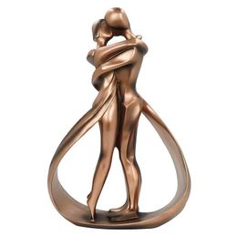 Decorative Objects Figurines Couple Decoration Hugging and Kissing Resin Home Tabletop Statue Room Decor Romantic Engagement 231117