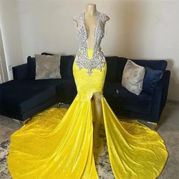 Sparkly Diamonds Long Yellow Prom Dresses Veet 2024 For Black Girls Beads Crystals Rhinestones Tassels Evening Party Gown