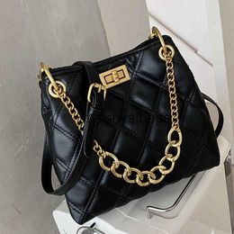 Bags Luxurious Gold Chain Handbag Classic Style PU Leather Bucket Fashion Shoulder Bag Crossbodystylishyslbags