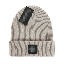 Moda kış st bir ve kara beanie şapka erkek kadınlar kapak şapkaları snapback maskesi pamuk kafatası unisex kashmir patchwork büyük at lüks açık böğretmiler h5-11.17