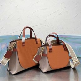 Chic Le Luxury Tote Bag Designer Bag Women High Quality Wide Strap Shoulder Bags Large Messenger Purse Handbag Shopping Totes Bags 231025