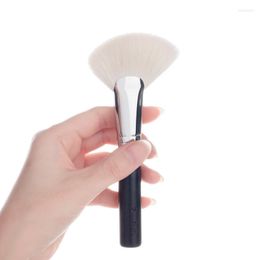 Makeup Brushes GP19 Professional Handmade Soft Saikoho Goat Hair Angled Fan Shape Contour Brush Ebony Handle Make Up