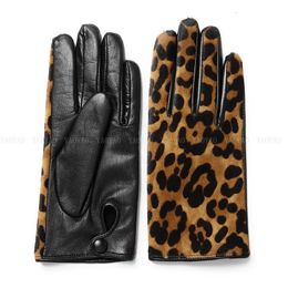 Five Fingers Gloves YY5388 Novelty Women Leopard Print Genuine Leather Gloves Ladies Short Winter Wool Lined Thick Luvas Botton Warm Guantes Mujer 231117