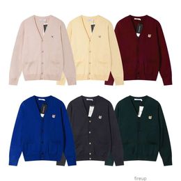 Designer Sweaters Mens Sweater Hoodie 2023 New Autumn/winter Classic Embroidery Fox Head V-neck Cardigan Sweater Men's Women's Casual Coat Trend