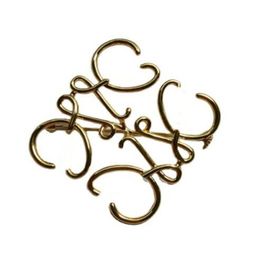 Fashion Luxury Hollow Letter Pins Brooch Designer Jewellery For Gold Silver Broochs Mens Women Classic Brand Breastpin Scarf Suit Party Dress Ornament