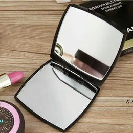 Classic double-sided folding make-up mirror portable HD amplifier compact mini black Girlfriend gift 6.8 * 1cm