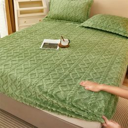 Sheets sets Bonenjoy Taff Velvet Fitted Sheet for Winter Warm Soft Coral Fleece Bed Sheet with Elastic Band Queen/King Size Green Bed Cover 231116