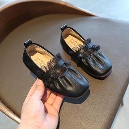 Flat Shoes Kids Leather Girls Flats Lace Band Princess Classic Children Loafers Kindergarten All Sizes 21-35 Spring Autumn Soft Sweet