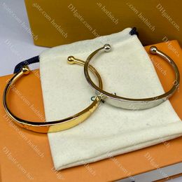 Womens Charm Bracelets Simple Letter Opening Bracelet Luxury Designer Gold Bracelet for Women Adjustable No Fading Jewellery