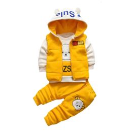 Clothing Sets Autumn Winter Baby Girl Clothes Children Boys Thickened Hooded Vest T Shirt Pants 3Pcs Sets Toddler Costume Kids Tracksuits 231117