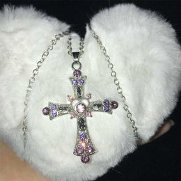 Pendant Necklaces Fashion Punk Pink Purple Zircon Cross Necklace for Woman Y2K Rhinestone Pendant Clavicle Chain Charm Party Jewelry Accessories Z0417