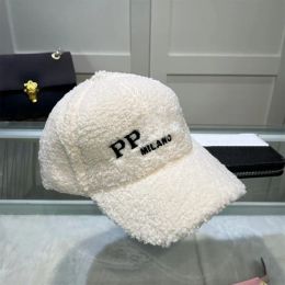 Ball Caps Faux Fur Ball Cap Fluffy Wool Bucket Hats For Winter Designer Baseball Brand Fisherman Hat Man Woman Warm Sunhats Black White Snow Cap G2311173PE