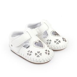 Sandals Baby Sandals Summer Children's Flower Shoes Love Hollow Soft Leather Sandals Children's Toddler Shoes Cute Baby Shoes 230417