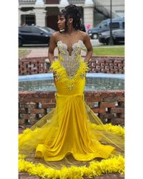 Yellow Sheer O Neck Long Prom Dress For Black Girls Beaded Appliques Birthday Party Dresses Feathers Mermaid Evening Gowns Robe