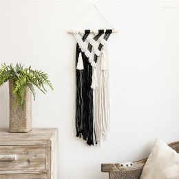 Decorative Figurines Ins Nordic Style Handmade Woven Black White Macrame Tapestry Hanging Decor Bohemian Wall Wedding Bedroom Decoration
