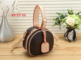 Luxury Designer Boite Chapeau Round Bag Cake Cowhide Crossbody Bag Nano Handbag Cluchs Women's Shoulder Bag 001