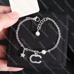 Pearl Diamond Bracelet Designer Letter Pendant Bracelet Womens Luxury Shining Diamonds Jewelry Bracelets High Quality Brass Material