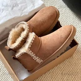 Boots 2023 New Winter Women's Low Barrel Sheepskin Wool Integrated Snow Cotton Wool Warm Flat Bottom Comfortable Short Boots T231117